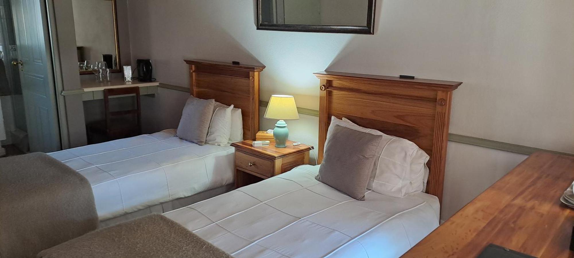 Housemartin Lodge & Self Catering De Rust 외부 사진