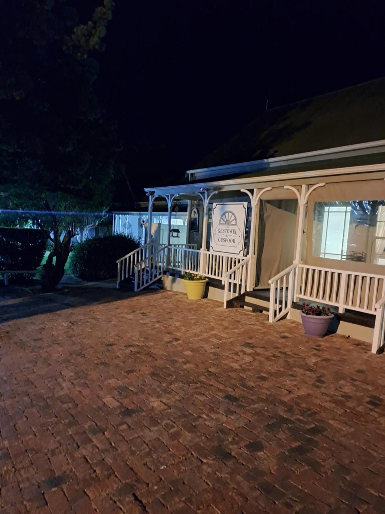 Housemartin Lodge & Self Catering De Rust 외부 사진