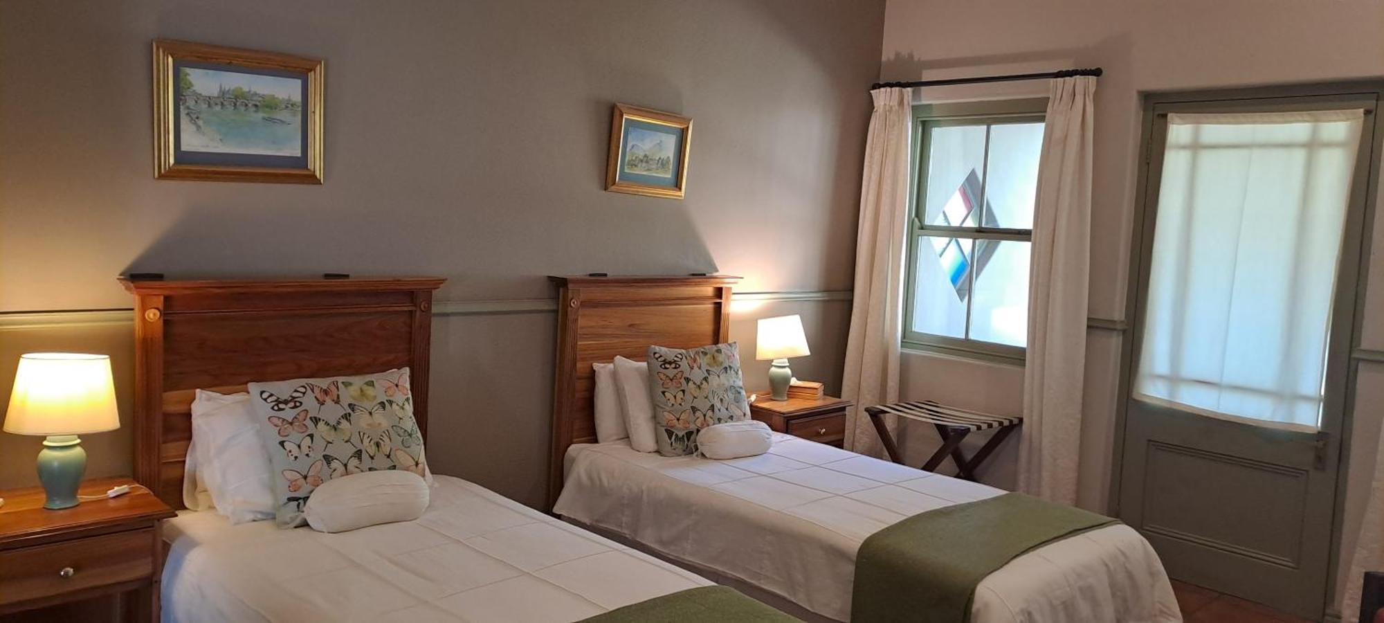Housemartin Lodge & Self Catering De Rust 외부 사진