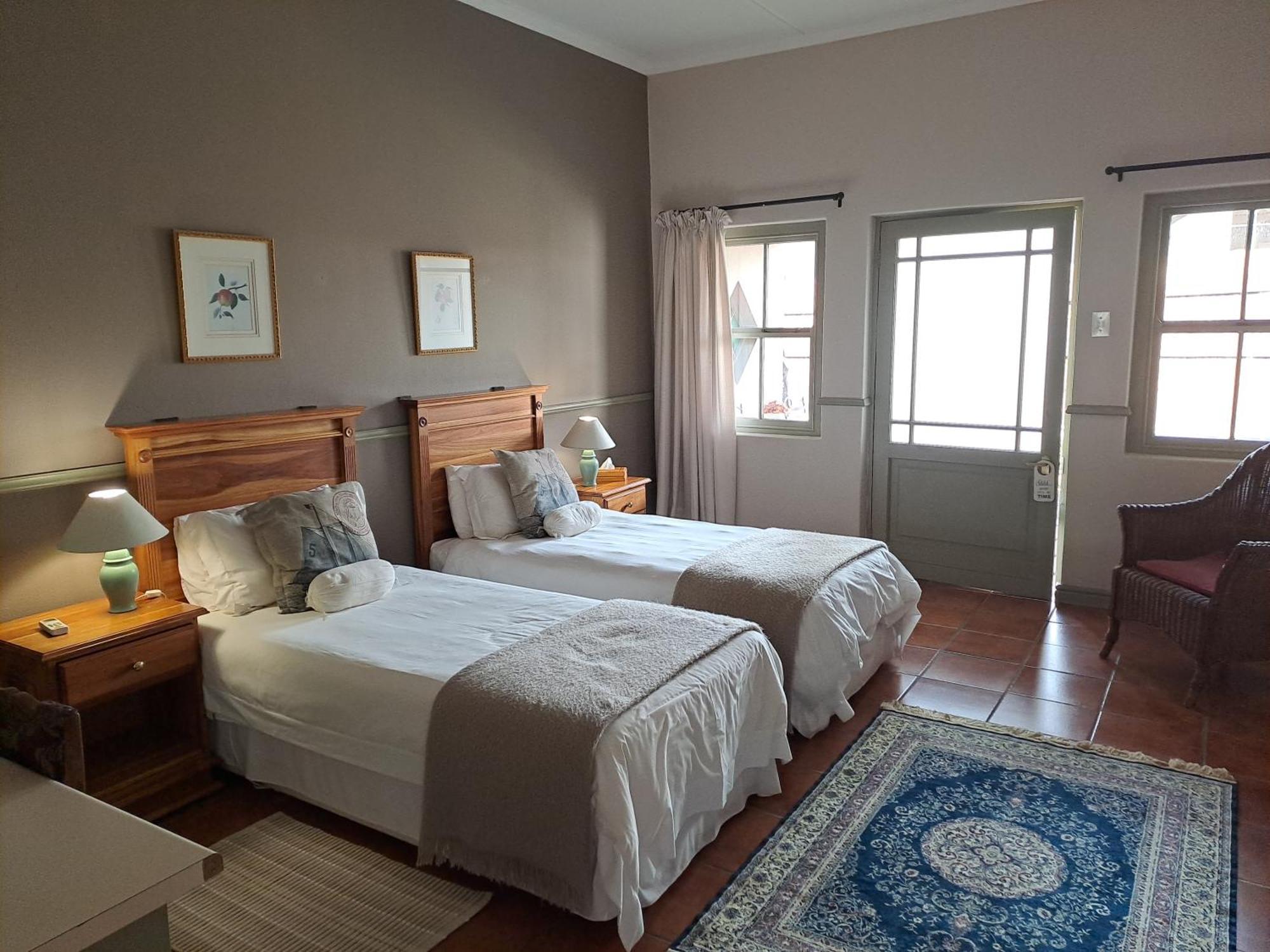 Housemartin Lodge & Self Catering De Rust 외부 사진